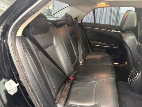 Used 2016 Chrysler 300 C RWD image 25
