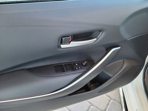 Certified 2025 Toyota Corolla SE image 11