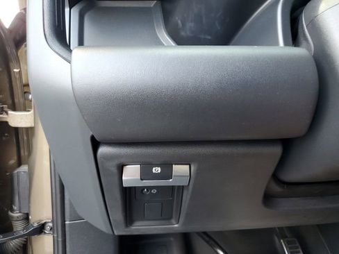 Used 2023 Land Rover Defender 110 X image 28