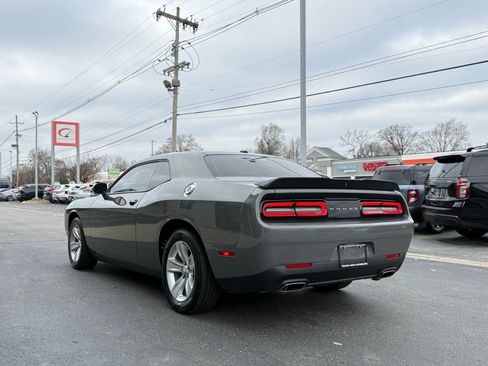 Used 2023 Dodge Challenger SXT image 3