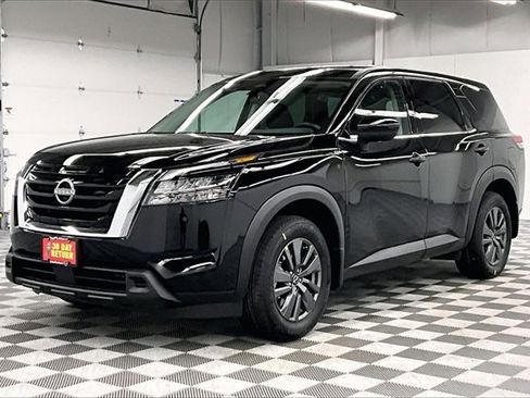 New 2025 Nissan Pathfinder S image 2