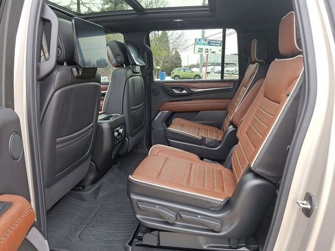 Certified 2023 GMC Yukon XL Denali Ultimate w/ LPO, Floor Liner Package image 20
