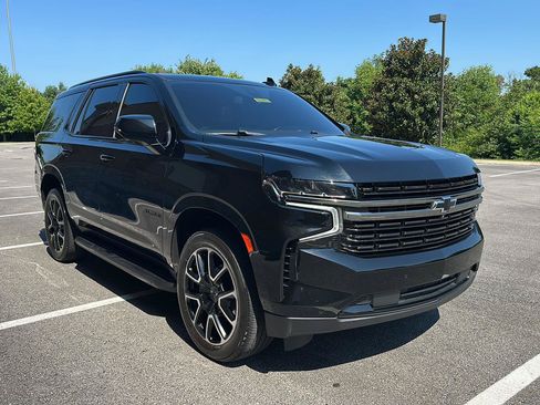 Used 2022 Chevrolet Tahoe RST w/ Luxury Package AWD/4WD image 7