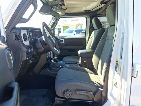 Used 2024 Jeep Wrangler Unlimited Sahara w/ Safety Group AWD/4WD image 13