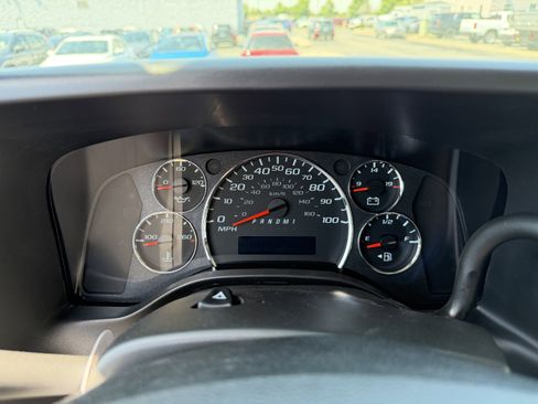 New 2026 Chevrolet Express 3500 Extended RWD image 15
