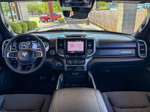 Used 2025 RAM 1500 Big Horn AWD/4WD image 2
