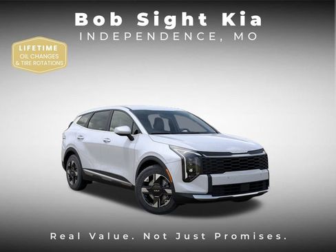 New 2026 Kia Sportage LX image 8