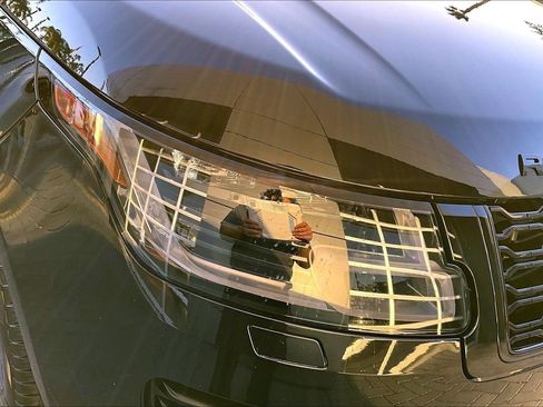 Used 2021 Land Rover Range Rover Base image 27