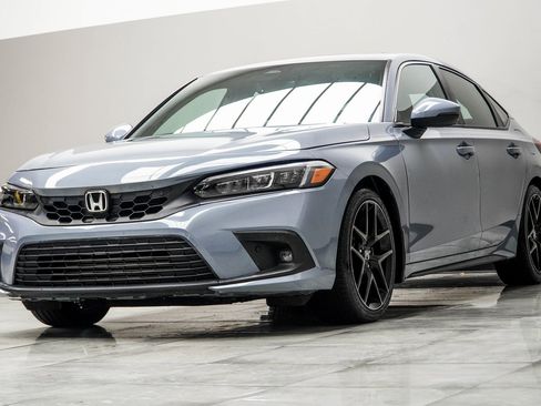 Used 2022 Honda Civic Sport Touring image 8