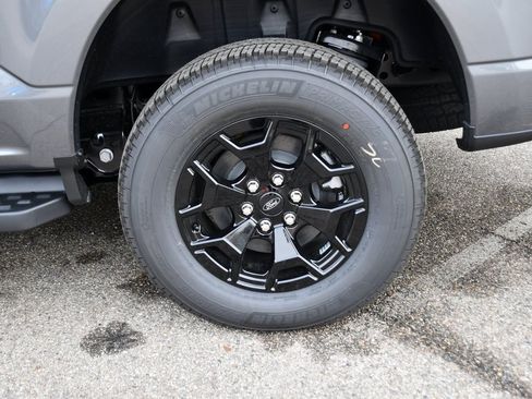 Used 2025 Ford F150 Lightning XLT image 20