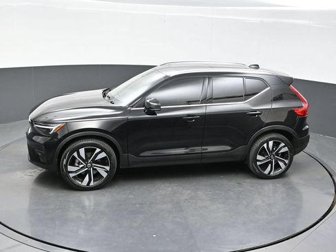 Used 2024 Volvo XC40 B5 Ultimate w/ Protection Package Premier AWD/4WD image 33
