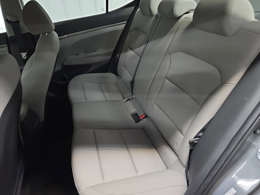 Used 2018 Hyundai Elantra SE FWD image 30