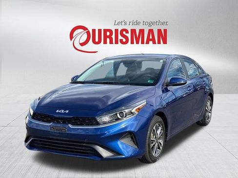 Used 2023 Kia Forte LXS w/ LXS Technology Package image 5