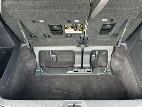 Certified 2025 Toyota Sienna XLE w/ XLE Plus Package AWD/4WD image 21