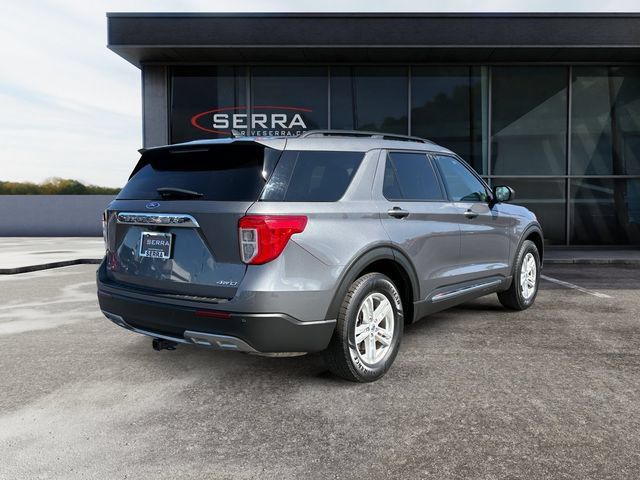 Used 2021 Ford Explorer XLT w/ Equipment Group 202A AWD/4WD image 5