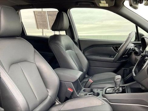 Used 2025 Subaru Forester Limited w/ Popular Package #2 image 7