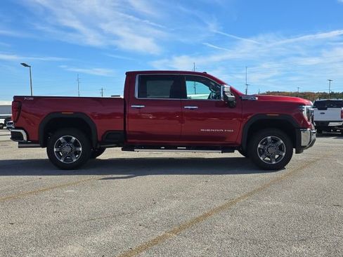 Used 2024 GMC Sierra 2500 SLT w/ SLT Premium Package image 6