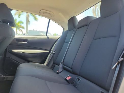 Used 2021 Toyota Corolla LE FWD image 13
