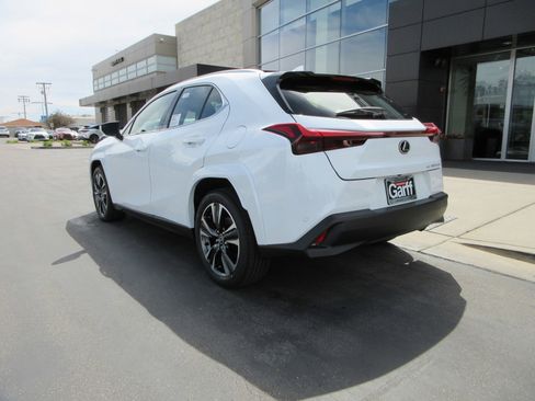 New 2026 Lexus UX 300h AWD image 5