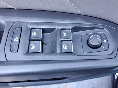 Certified 2023 Volkswagen Atlas SE image 23