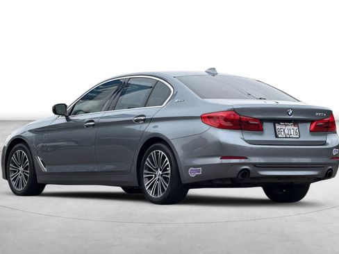 Used 2018 BMW 530e w/ Premium Package 2 image 4