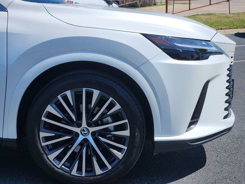 Used 2024 Lexus RX 350 w/ Technology Package image 6