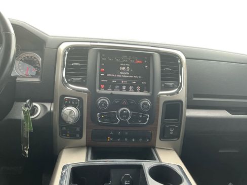 Used 2013 RAM 1500 Laramie AWD/4WD image 11