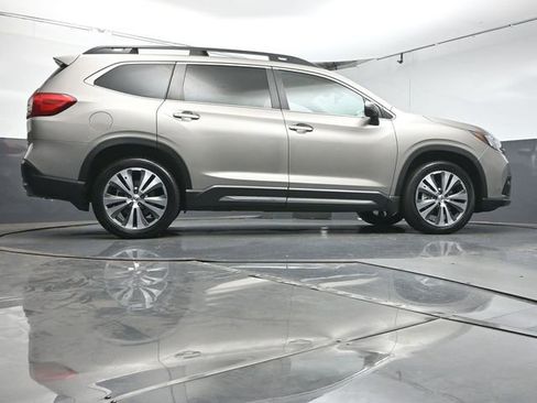 Used 2019 Subaru Ascent Limited image 39