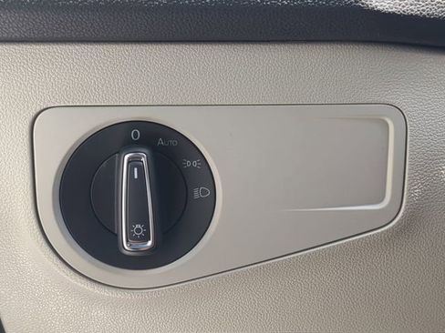 Certified 2023 Volkswagen Tiguan SE R-Line image 26