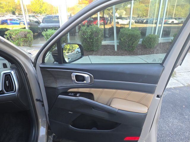 Used 2024 Kia Sorento SX Prestige w/ Olive Brown Leather Package AWD/4WD image 19