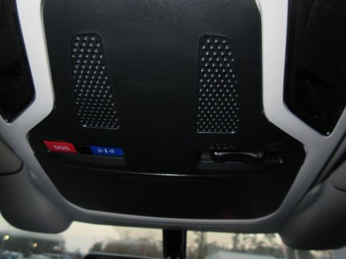 Used 2020 Subaru Outback Limited w/ Popular Package #2 image 27