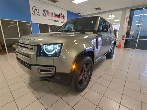 Used 2023 Land Rover Defender 110 X-Dynamic SE image 4