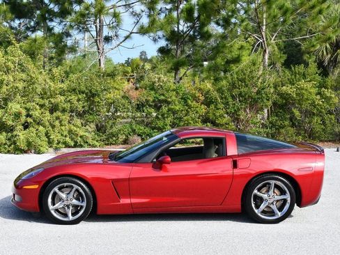 Used 2012 Chevrolet Corvette Coupe w/ 3LT Preferred Equipment Group RWD image 3