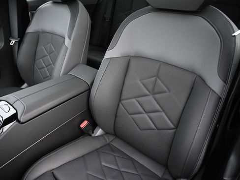 Certified 2024 BMW 540i xDrive image 10