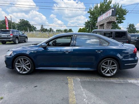 Used 2018 Volkswagen Passat 2.0T R-Line FWD image 6