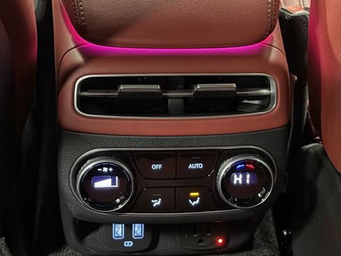 Used 2025 Genesis GV70 2.5T w/ Sport Prestige Package image 24