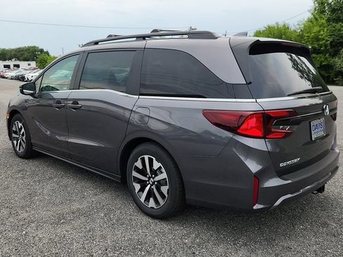 Certified 2026 Honda Odyssey EX-L image 4