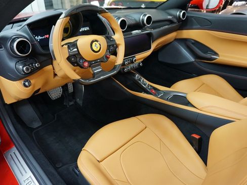 Used 2022 Ferrari Portofino M RWD image 2