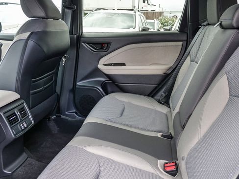 New 2026 Subaru Forester Premium AWD/4WD image 19