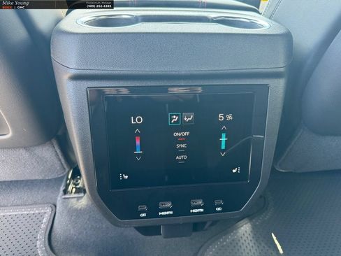 New 2026 GMC Yukon XL AT4 Ultimate AWD/4WD image 12