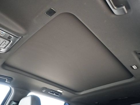 Used 2021 Chevrolet Suburban RST RWD image 20