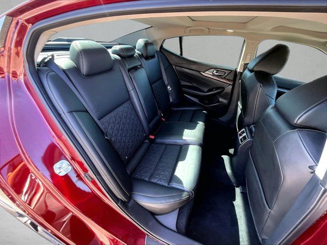 Used 2017 Nissan Maxima Platinum FWD image 26