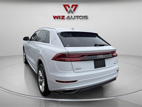 Used 2019 Audi Q8 Premium image 9