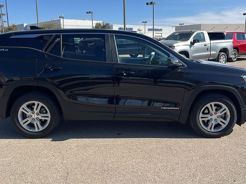 Certified 2024 GMC Terrain SLE image 9