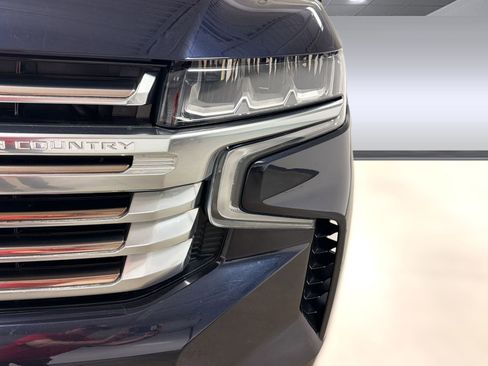 Used 2021 Chevrolet Tahoe High Country w/ Premium Package RWD image 9
