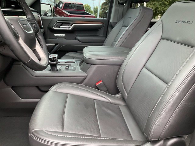 Used 2026 GMC Sierra 1500 Denali w/ Technology Package AWD/4WD image 5