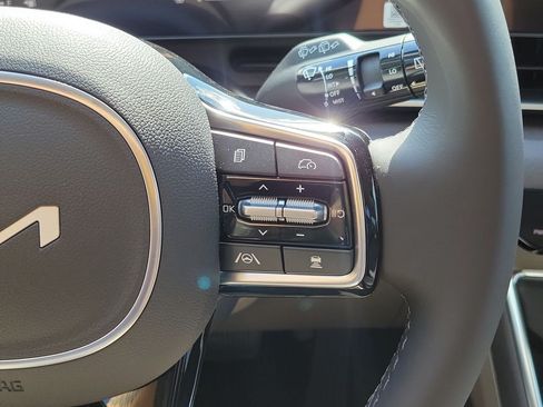 New 2026 Kia Carnival EX FWD image 27