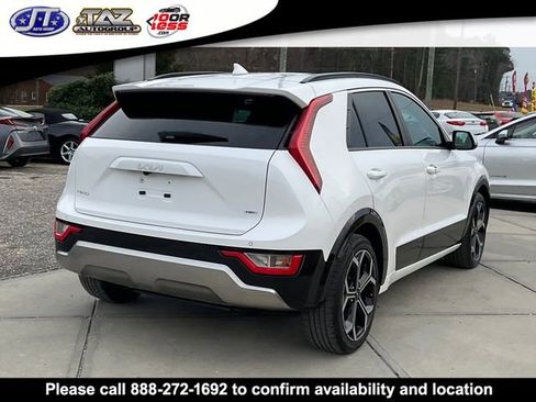 Used 2023 Kia Niro EX Touring image 7
