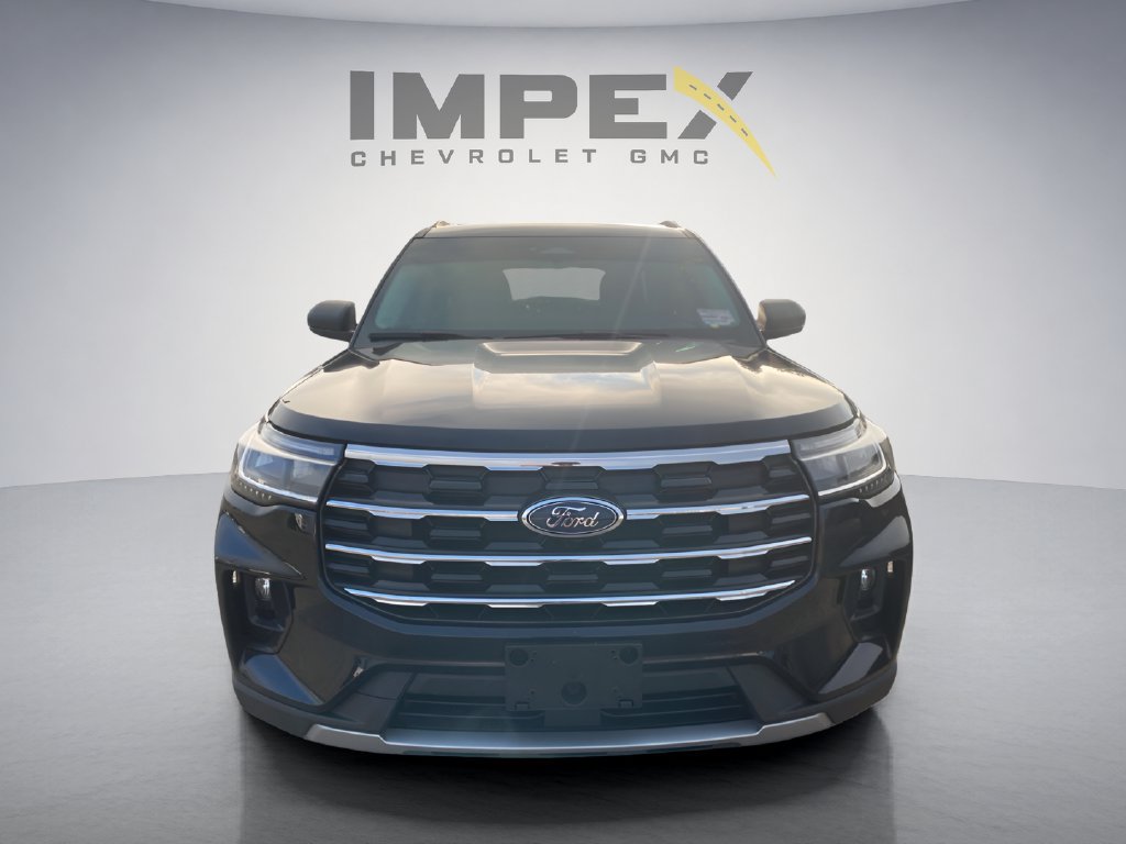 Used 2025 Ford Explorer Active w/ Active Comfort Package RWD image 8