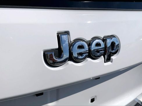 Used 2018 Jeep Grand Cherokee Limited AWD/4WD image 33